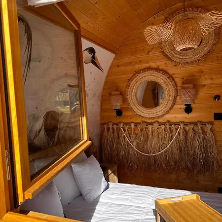 Raj Na Hektarach Nyaraló *