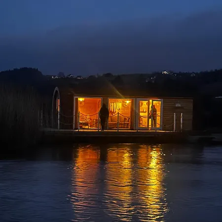 Raj Na Hektarach Holiday home